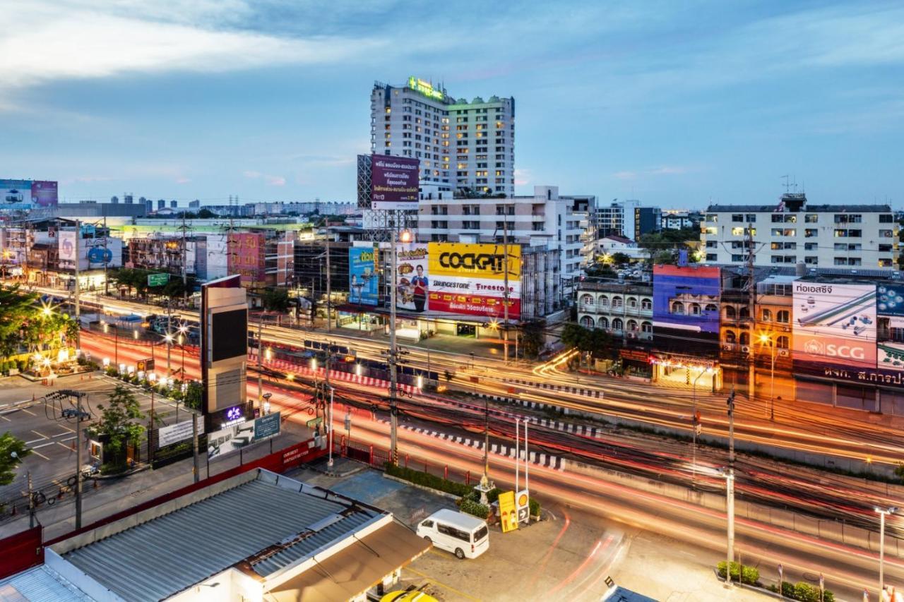 Narra Hotel Bangkok Extérieur photo
